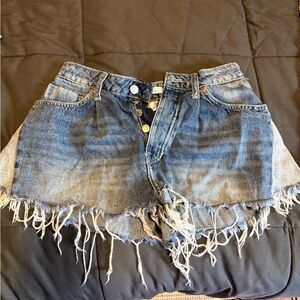 Forever 21 Distressed Shorts Size 27/4